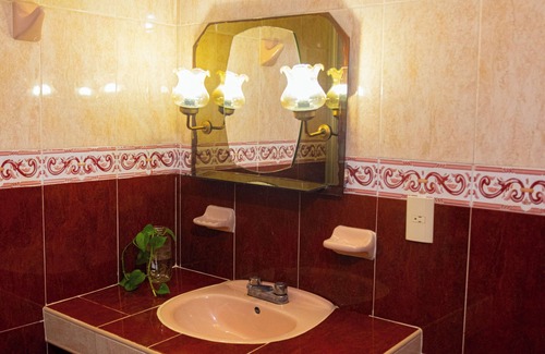 Santa Lucia Hotel | Hotel Casa Linda