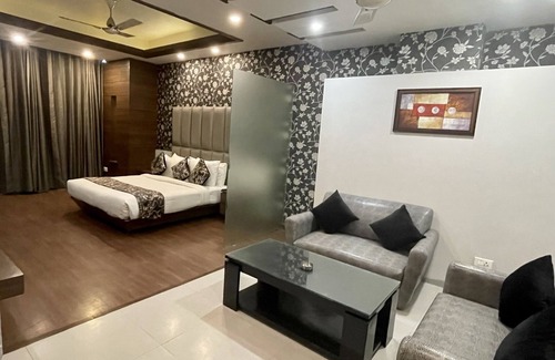 Amritsar Hotel | Hotel Narula's Aurrum