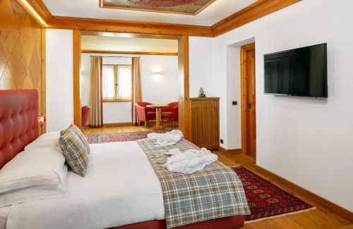 Cortina d'Ampezzo Historic Centre Hotel | Hotel Natale