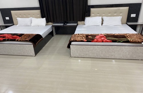 Mayapur House | Hotel Nature Plaza