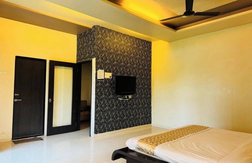 Amravati Hotel | Hotel Neelam