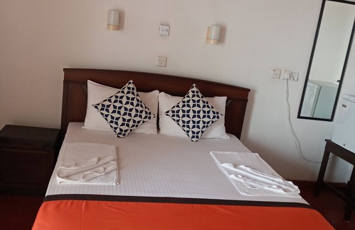 Hikkaduwa Hotel | Hotel New Seaside Inn