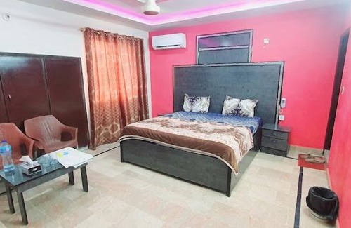 Gulshan-e-Iqbal House | HOTEL NEW VIEW GUEST HOUSE