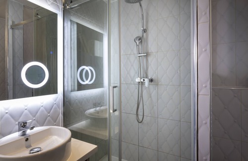 Saint-Vincent-de-Paul Hotel | Hotel Nord Est