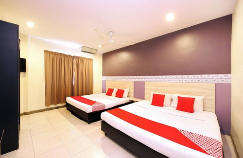 Batu Ferringhi Hotel | Hotel O Batu Ferringhi Beach formerly ESQ Ferringhi