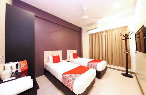 Batu Ferringhi Hotel | Hotel O Batu Ferringhi Beach formerly ESQ Ferringhi