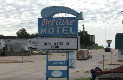 Chamberlain Hotel | Hotel O Bel Aire Chamberlain SD I 90