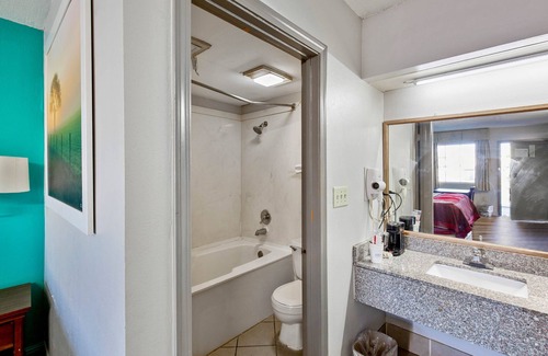 Columbia Hotel | Hotel O Columbia Downtown near I-65