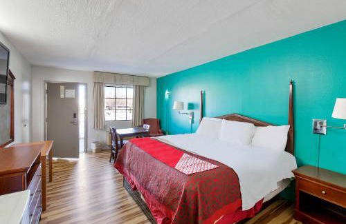 Columbia Hotel | Hotel O Columbia Downtown near I-65