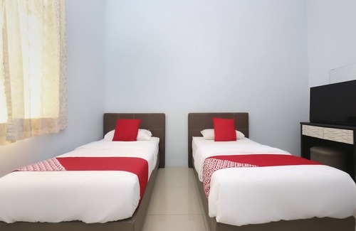 Kampung Merbau Patah Hotel | Hotel O Come Inn Premium