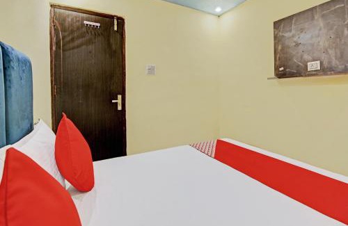 Delhi Hotel | Hotel O Crown City Guest House