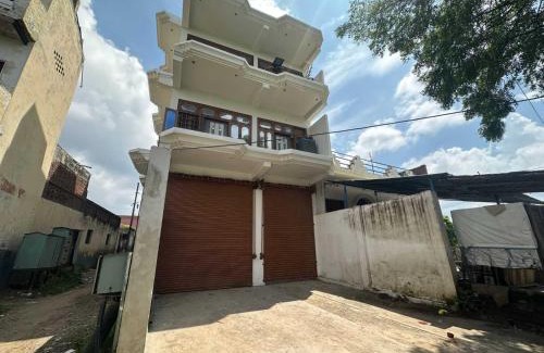 Aligarh Hotel | Hotel O Crystal Crown