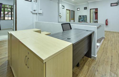Taman Johor Jaya Hotel | Hotel O Ezzyhome Johor Jaya