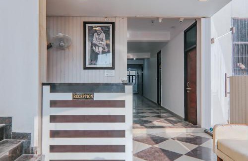 Gomti Nagar Hotel | Hotel O Gomti Nagar Near Malhaur Railway Station