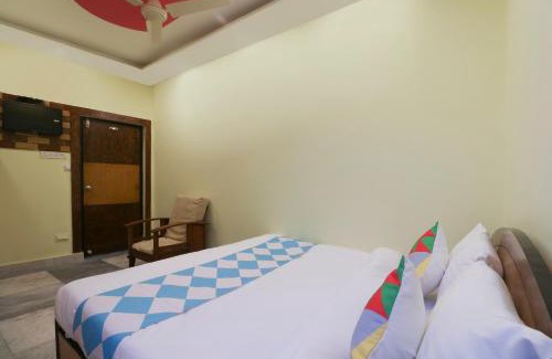 Sealdah House | Hotel O Home Cozy Studio Collage Square Hotel Maya International Near St. Thomas's Church
