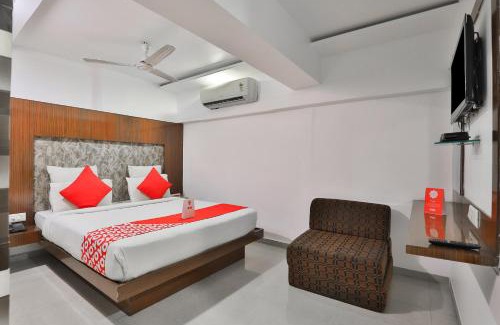 Navrangpura Hotel | Hotel O Keshav