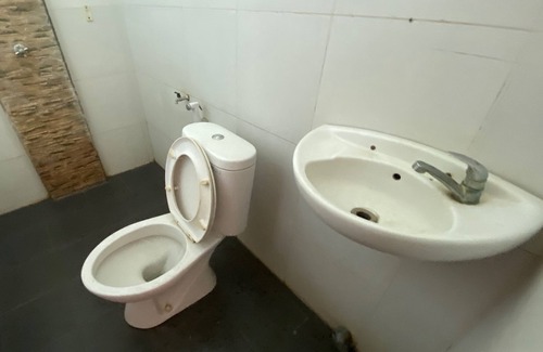 Lombok Hotel | Hotel O Lembah Sriti Homestay Near Sirkuit Motor Cross Internasional 459 Lantan