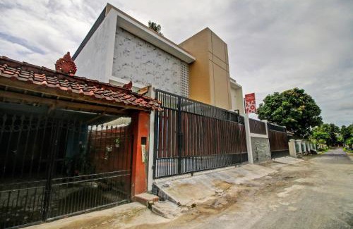 Mataram Hotel | Hotel O Madania Guesthouse Syariah