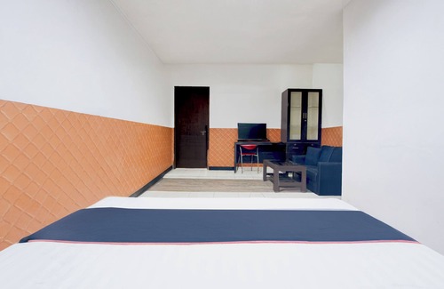 Tegal Hotel | Hotel O Mega Inn Guest House