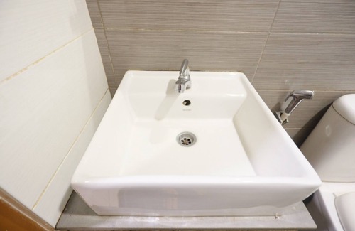 Batam Hotel | Hotel O Penginapan Pelangi