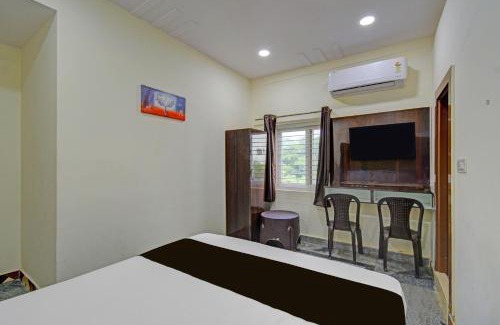 Champapet Hotel | Hotel O Priyadarshini Park Formerly Everest Inn