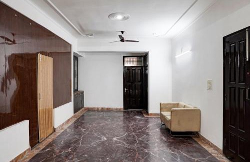 Indirapuram Hotel | Hotel O Radisson Red Hotel & Restaurant