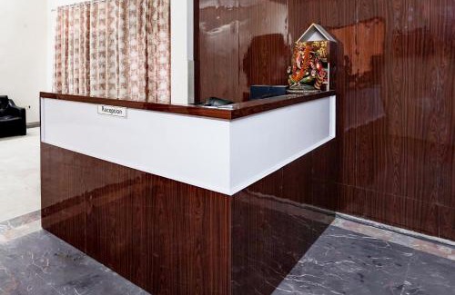Indirapuram Hotel | Hotel O Radisson Red Hotel & Restaurant