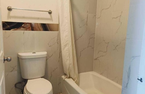 Greater Greenspoint Hotel | Hotel O Regency Suites Houston - IAH Beltway 8