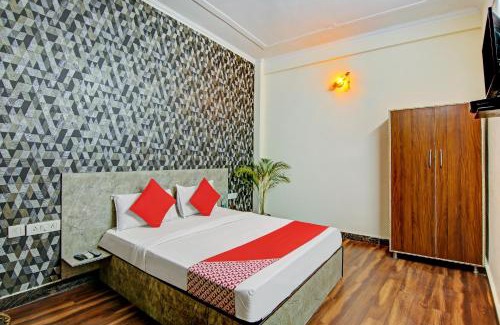 Indirapuram Hotel | Hotel O Sky Inn