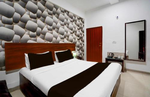 Taj Ganj Hotel | Hotel O Tourist Complex Area
