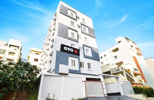 Kukatpally Housing Board Colony Hotel | Hotel O Tripura Grand (Near Nexus Mall)
