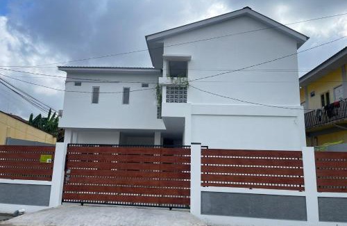 Pekanbaru Hotel | Hotel O White House SyariahNearOYO 93457 White House Syariah