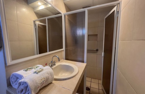 Sin Nombre Hotel | Hotel Oasis