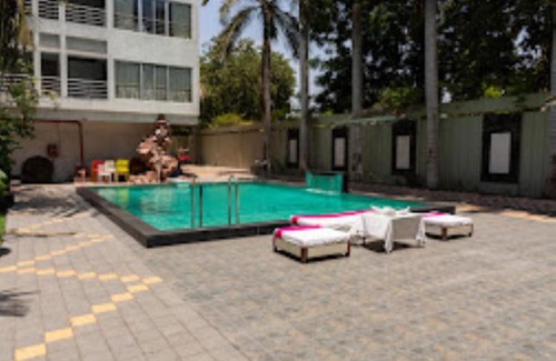 Surat Hotel | Hotel Oasis Surat