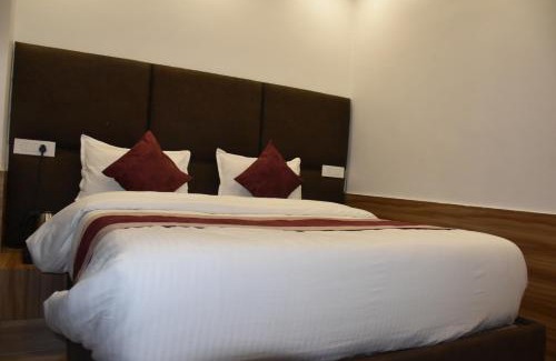 Gorakhpur Hotel | Hotel Obsidian Red