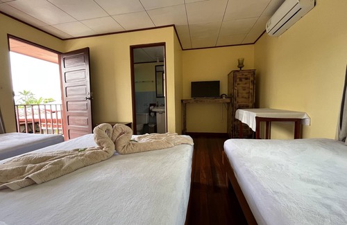 Sierpe Hotel | Hotel Oleaje Sereno