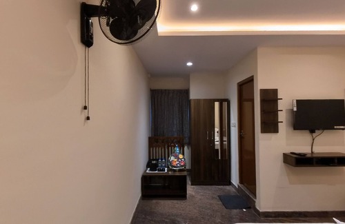 Narasapura Hotel | Hotel Olive Leave's