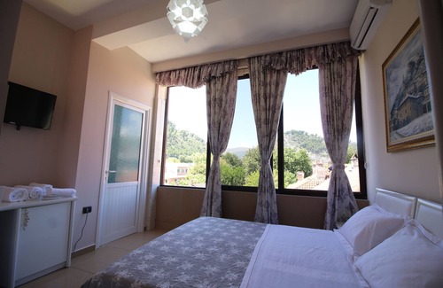 Berat Hotel | Hotel Orestiada