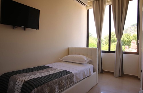 Berat Hotel | Hotel Orestiada