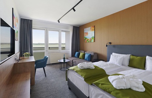 Balatonszemes Hotel | Hotel OTP Balatonszemes