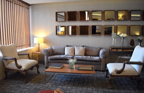 Tijuana Hotel | Hotel Palacio Azteca