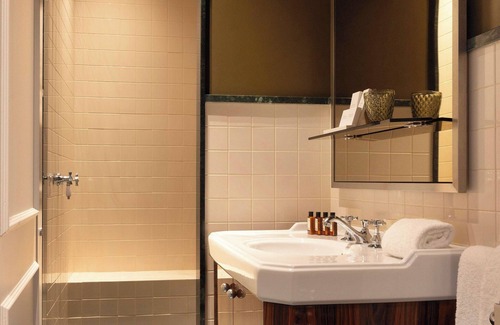 Quartier des Invalides Apartment | Hotel Palais Bourbon - Suite11- 4P - Invalides