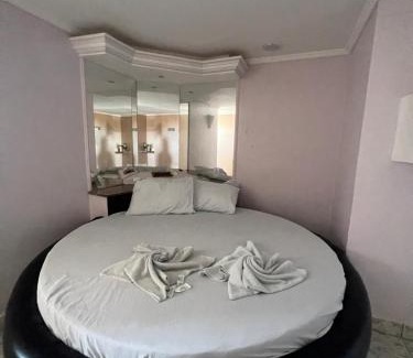 Iapi Hotel | Hotel Paradise