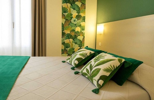 Menton Hotel | Hotel Parisien
