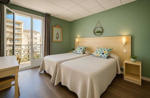 Menton Hotel | Hotel Parisien