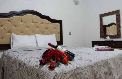 Bernal Hotel | Hotel Peña Florencia