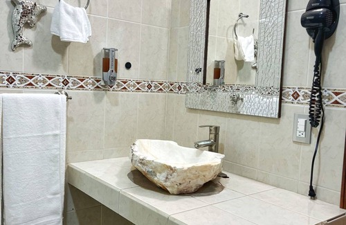 Bernal Hotel | Hotel Peña Florencia