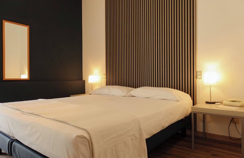 Malcesine Old Town Hotel | Hotel Peler
