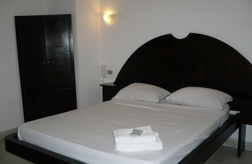 Calidonia Hotel | Hotel Pension Corona