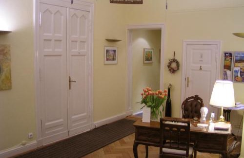 Friedenau House | Hotel Pension Senta